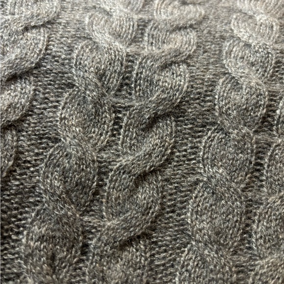 Theory - Cable Mock Neck Cashmere Sweater (S) - Picture 7 of 7